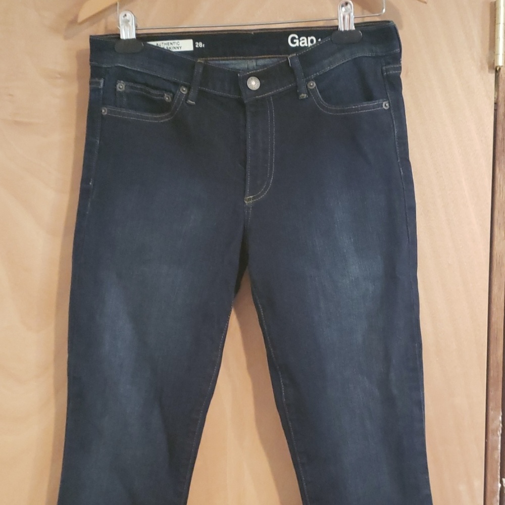 NWOT GAP Authentic True Skinny Jeans Darkwash 28R